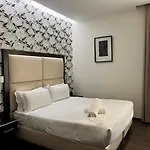 Hotel Catone District 3*