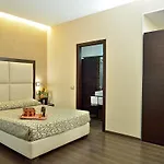 Hotel Catone District 3*