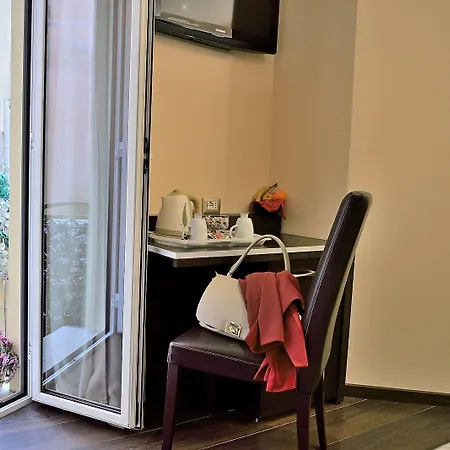 Hotel Catone District Rome