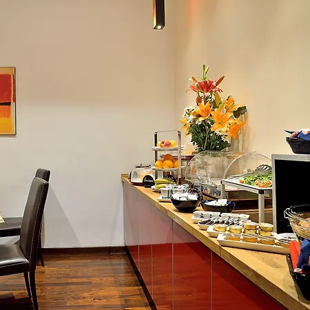 Hotel Catone District 3*