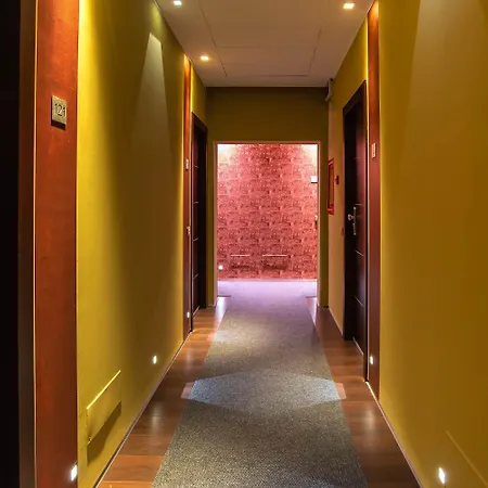 Hotel Catone District 3*