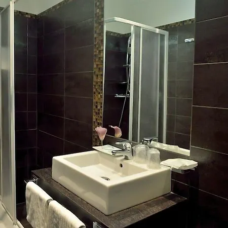 Hotel Catone District 3*