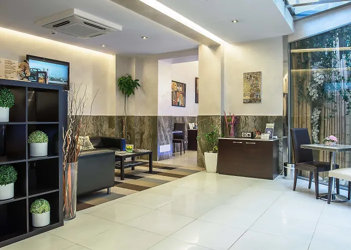 Catone District Hotel