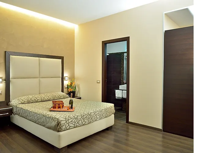 Hotel Catone District 3*