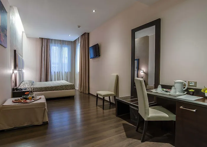 Hotel Catone District 3*