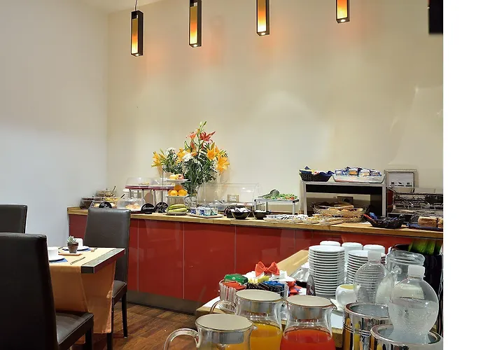 Hotel Catone District 3*