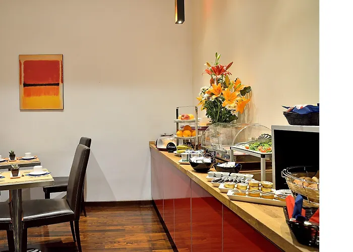 Hotel Catone District 3*