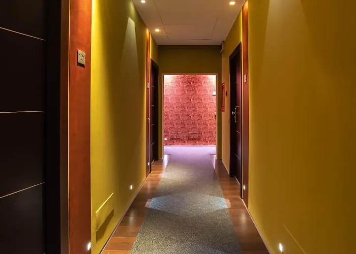 Hotel Catone District 3*