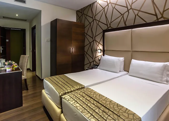 Catone District 3* Rome